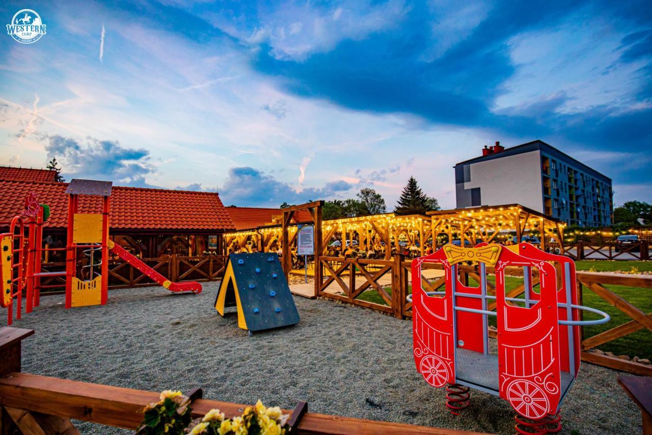 Western Camp Resort ซาตอร์ ภายนอก รูปภาพ