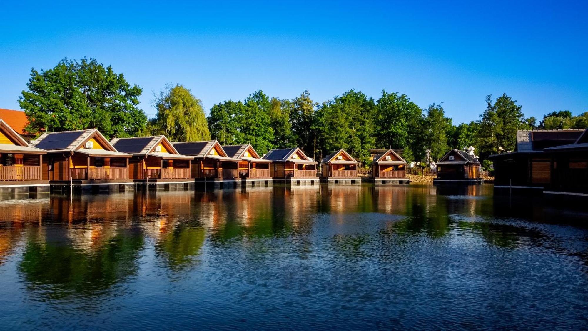 Western Camp Resort ซาตอร์ ภายนอก รูปภาพ