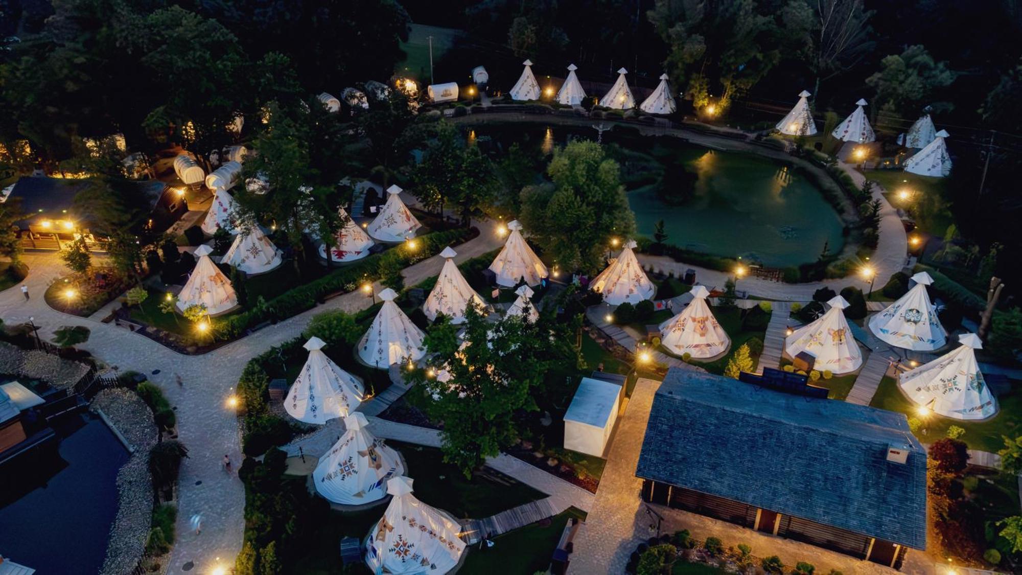 Western Camp Resort ซาตอร์ ภายนอก รูปภาพ