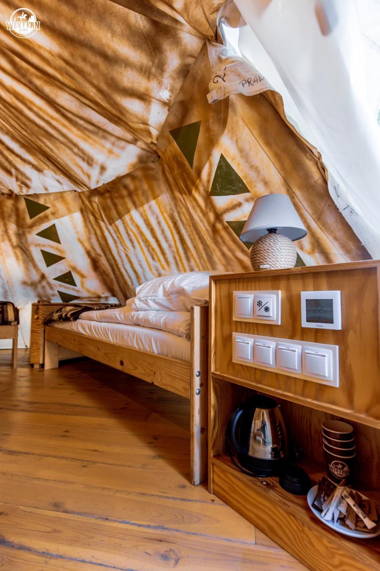 Western Camp Resort ซาตอร์ ภายนอก รูปภาพ